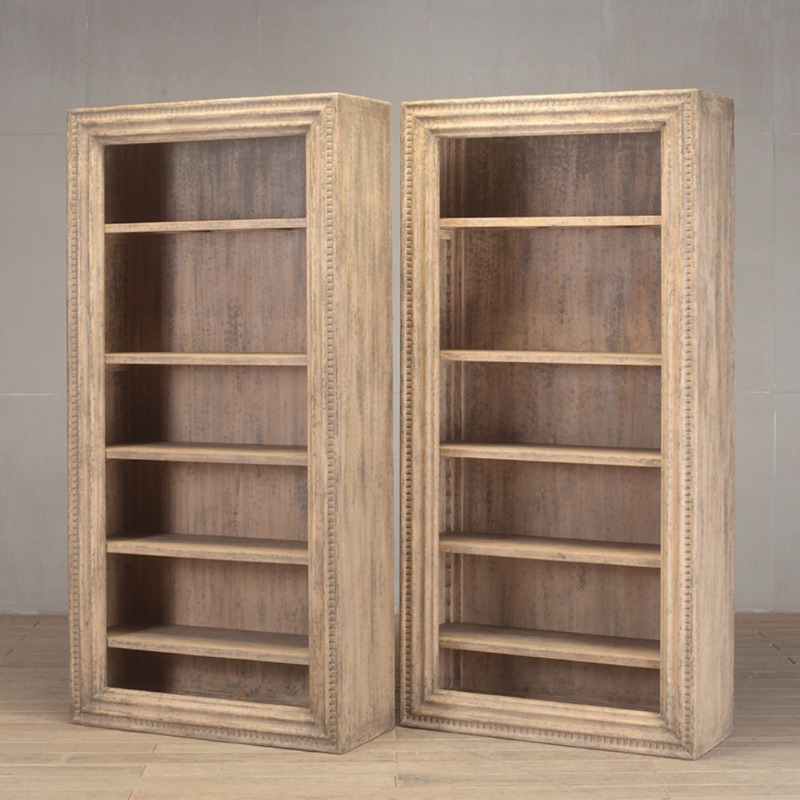 Coleção de Móveis de Luxo para - Vintage Collectible Furniture avaliação e preço